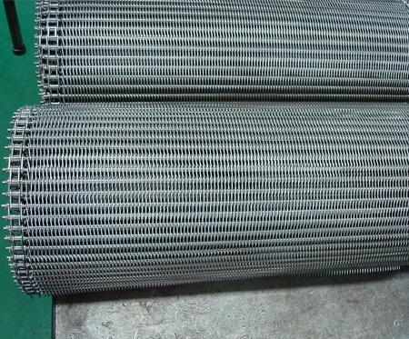 Conveyor belt of foaming furnace